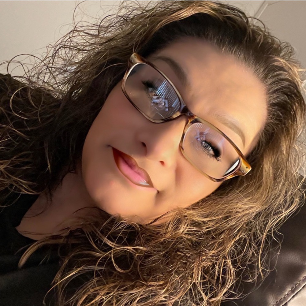 Meet your Posher, Christina